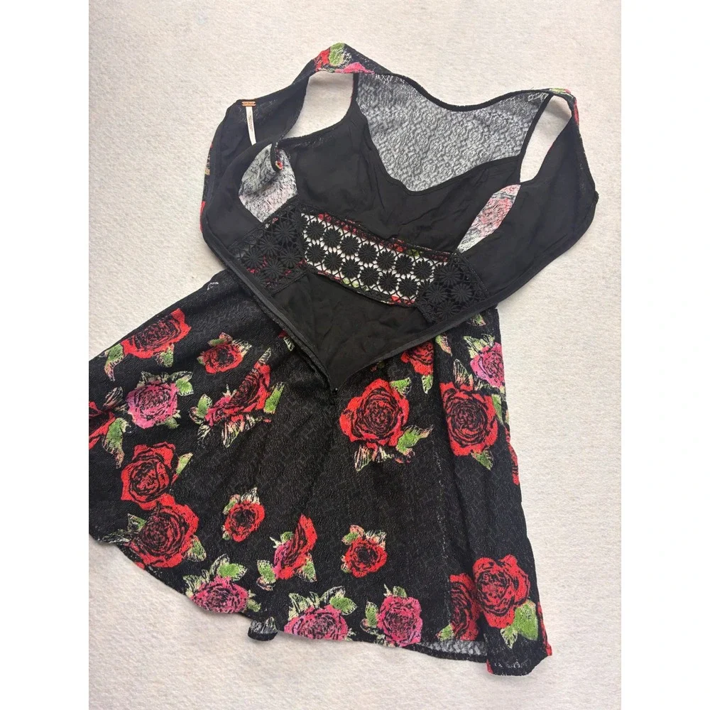 Free People Modern Fit Flare Whimsigoth Goth Rose Lace Waist - 0 Black Red